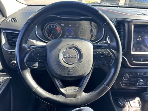 Used 2021 Jeep Cherokee Trailhawk w/ Comfort/Convenience Group image 18