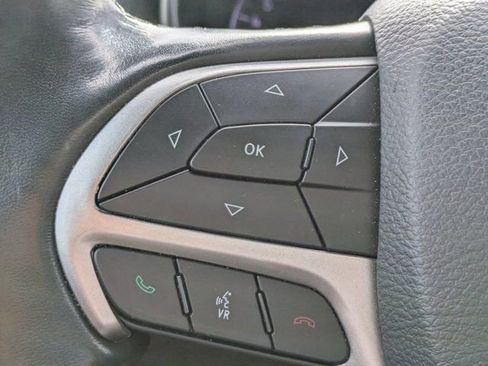 Used 2020 Jeep Grand Cherokee Limited image 22