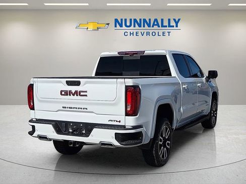 Certified 2022 GMC Sierra 1500 AT4 w/ AT4 Premium Package image 5