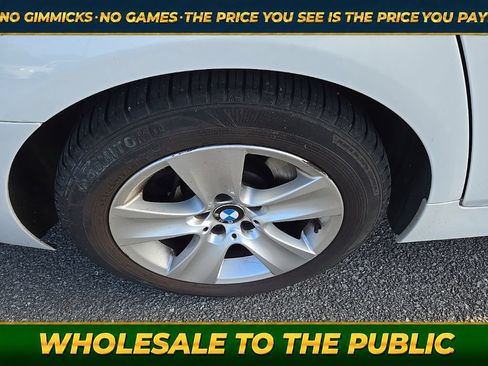 Used 2013 BMW 528i xDrive Sedan AWD/4WD image 10