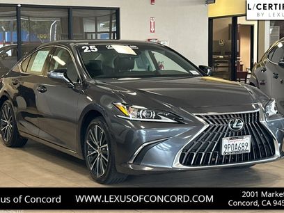 Certified 2025 Lexus ES 350 w/ Premium Package