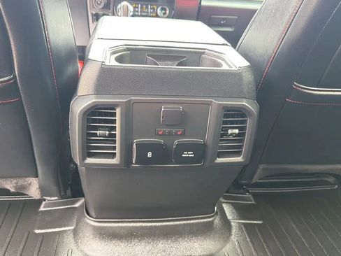 Used 2019 Ford F150 Lariat w/ Equipment Group 502A Luxury AWD/4WD image 17