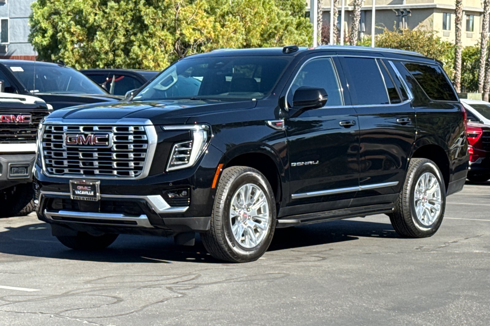 Used 2025 GMC Yukon Denali AWD/4WD image 9