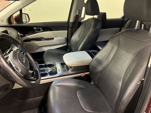 Used 2024 Kia Carnival SX Prestige FWD image 4