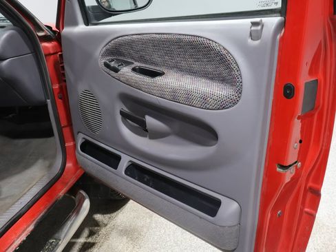 Used 1998 Dodge Ram 1500 Truck ST image 22