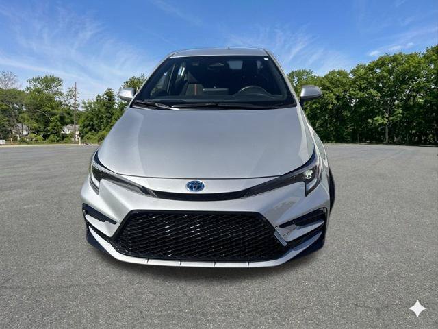 Used 2024 Toyota Corolla SE w/ Convenience Package AWD/4WD image 4