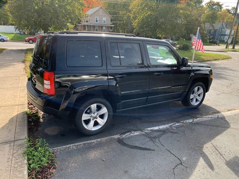 Used 2016 Jeep Patriot Latitude image 5