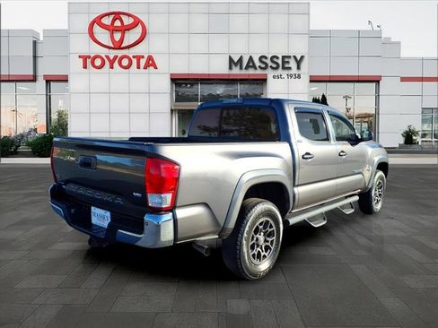 Used 2017 Toyota Tacoma SR5 image 27