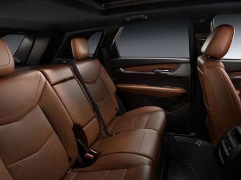 New 2025 Cadillac XT5 Premium Luxury w/ LPO, Floor Liner Package image 30