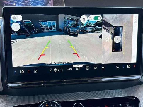 Certified 2025 Ford Expedition Active AWD/4WD image 27