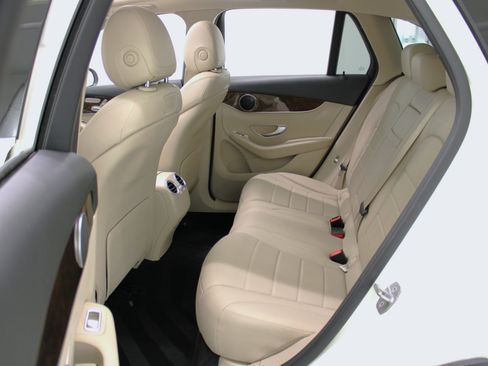 Used 2018 Mercedes-Benz GLC 300 GLC 300 SUV w/ Multimedia Package image 37