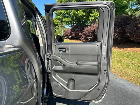 Used 2023 Nissan Frontier SV w/ SV Premium Package RWD image 62