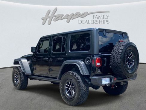Used 2025 Jeep Wrangler Unlimited Sport AWD/4WD image 6