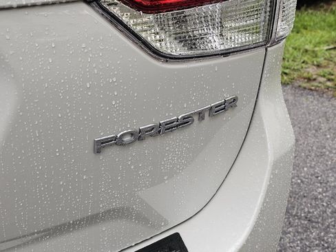 Certified 2023 Subaru Forester Premium AWD/4WD image 8