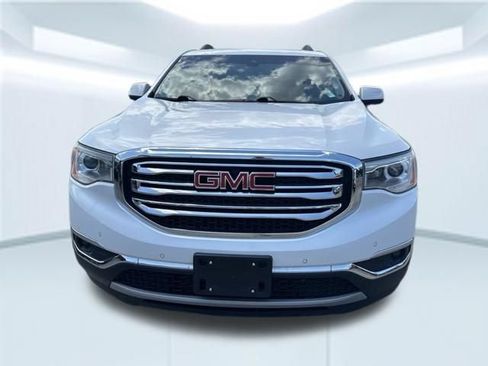 Used 2019 GMC Acadia SLT w/ LPO, Floor Liner Package FWD image 2
