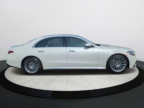 Used 2023 Mercedes-Benz S 580 4MATIC Sedan w/ AMG Line image 3