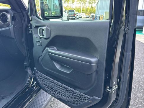 Used 2020 Jeep Wrangler Unlimited Sport image 12