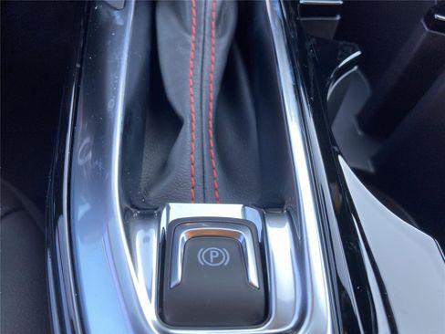 New 2026 Chevrolet Trax RS w/ Sunroof Package image 31