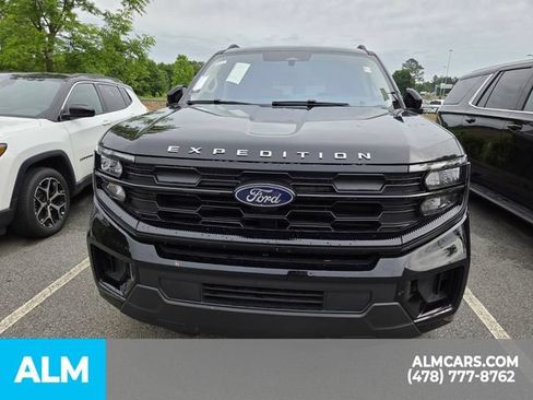 Used 2025 Ford Expedition Active AWD/4WD image 20