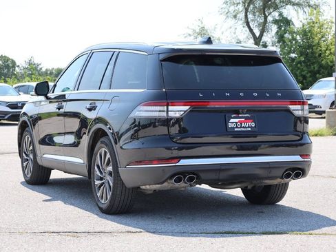 Used 2025 Lincoln Aviator AWD image 11