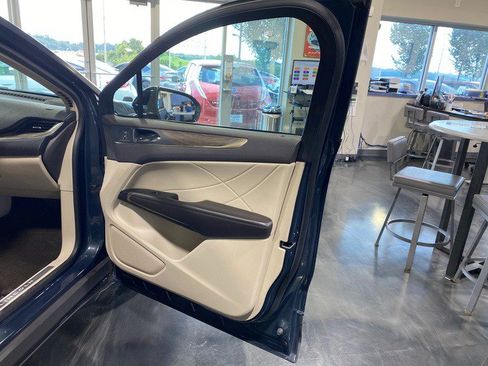Used 2019 Lincoln MKC Reserve w/ MKC Climate Package AWD/4WD image 21