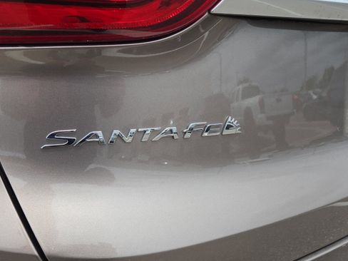 Used 2020 Hyundai Santa Fe SEL FWD image 5
