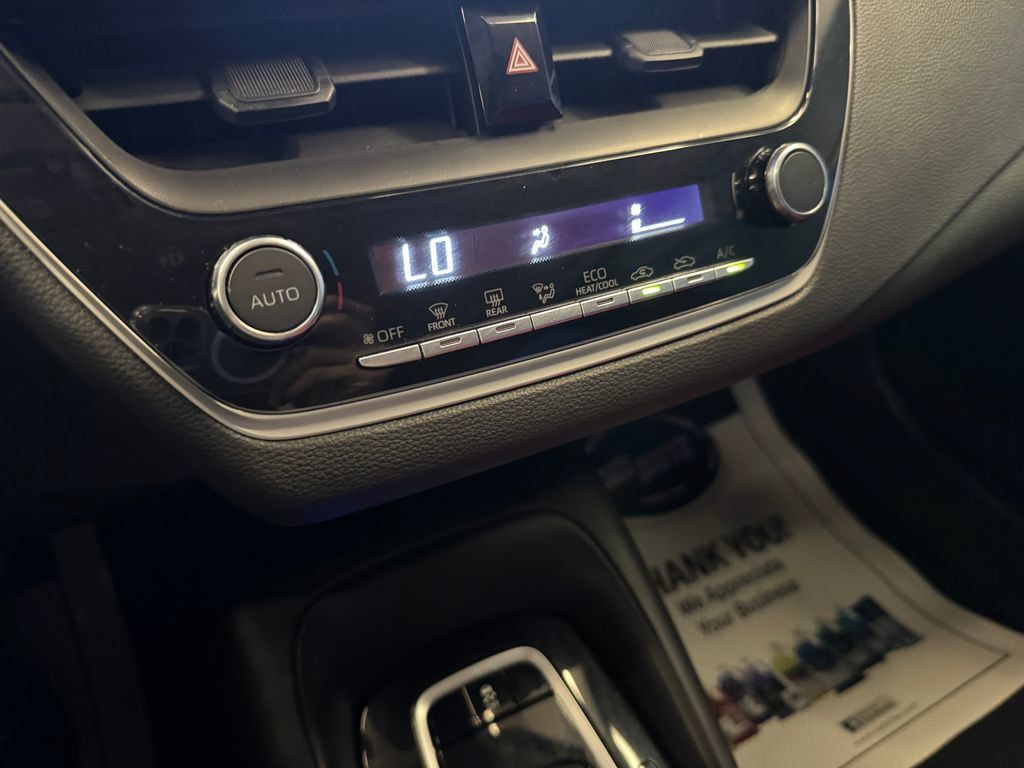 Used 2024 Toyota Corolla LE FWD image 15