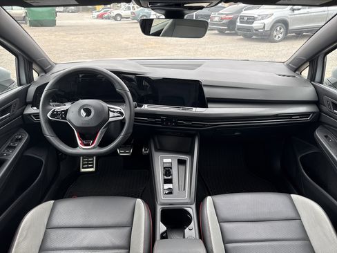 Used 2022 Volkswagen GTI SE image 21