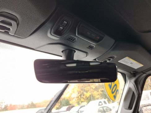 Certified 2021 Jeep Wrangler Unlimited Sahara image 32