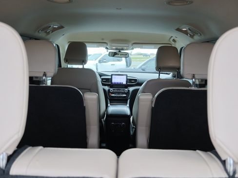 Certified 2021 Ford Explorer Limited w/ Hybrid Equipment Group 310A image 30