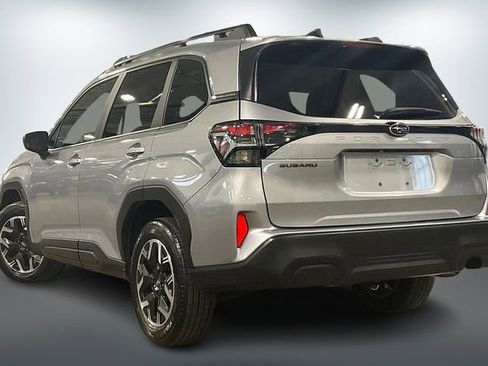 Used 2025 Subaru Forester Premium image 12