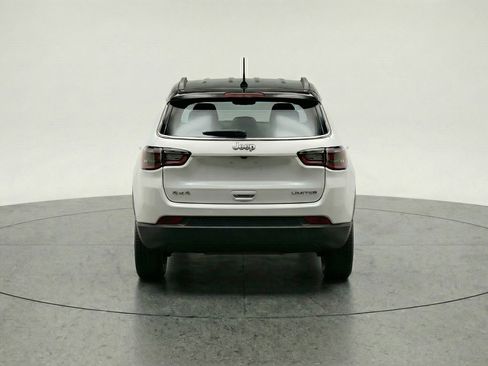 Used 2025 Jeep Compass Limited image 7