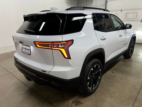 New 2026 Chevrolet Equinox RS w/ Convenience Package III AWD/4WD image 3