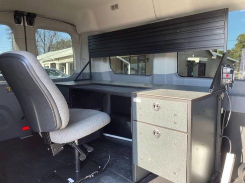 Used 2019 Ford Transit 150 XLT image 10