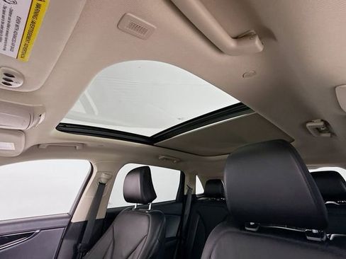 Used 2023 Lincoln Nautilus Reserve image 22