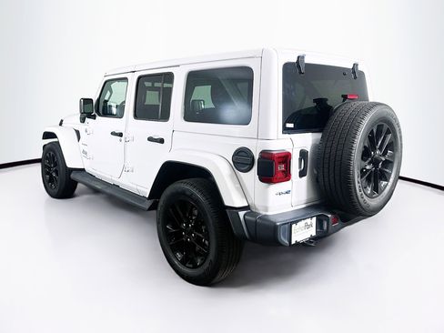 Used 2021 Jeep Wrangler Sahara image 5