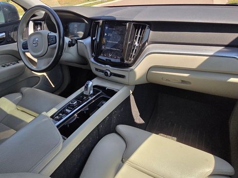 Used 2019 Volvo XC60 T8 Momentum w/ Advanced Package AWD/4WD image 26