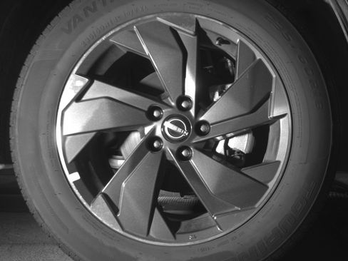 Used 2025 Nissan Rogue SV FWD image 13