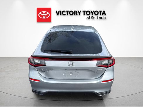 Used 2024 Honda Civic Sport image 4