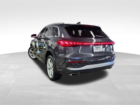 Certified 2025 Audi Q5 Premium Plus w/ Premium Plus image 5