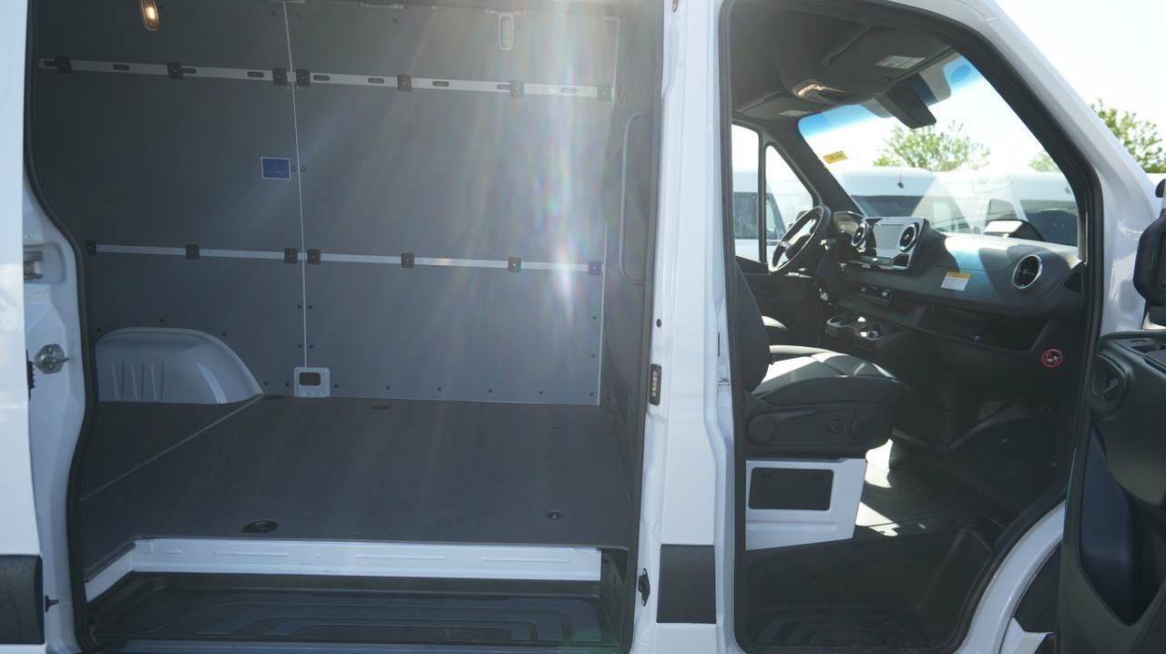 New 2026 Mercedes-Benz Sprinter 2500 image 10