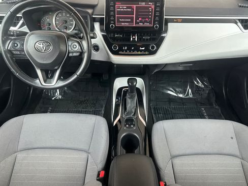 Used 2020 Toyota Corolla SE w/ SE Premium Package FWD image 3