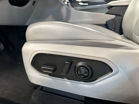 Used 2022 Jeep Grand Cherokee L Overland image 16