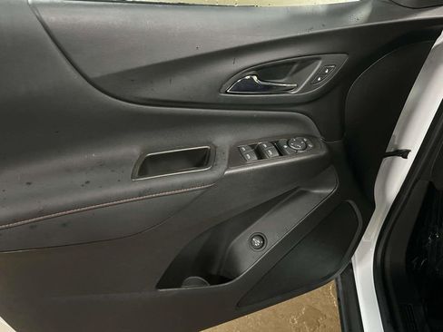 Used 2023 Chevrolet Equinox RS w/ LPO, Floor Liner Package FWD image 12