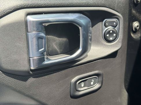 Used 2026 Jeep Wrangler Unlimited Sport AWD/4WD image 17