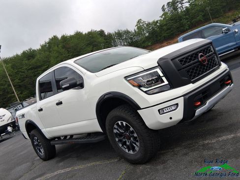 Used 2024 Nissan Titan PRO-4X w/ Pro-4x Convenience Package AWD/4WD image 28