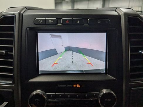 Used 2020 Ford Expedition XLT w/ FX4 Off-Road Package image 33