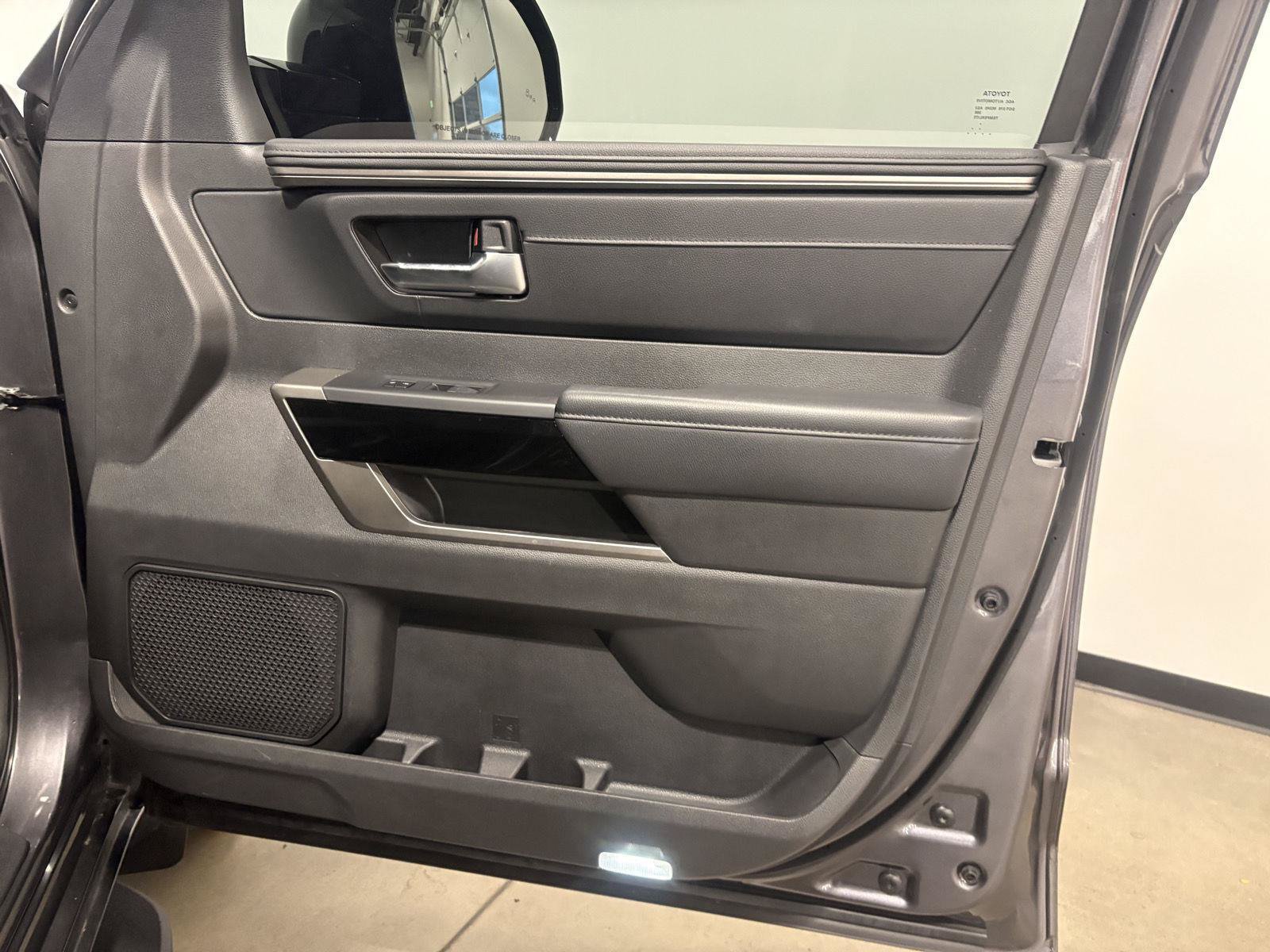 Used 2025 Toyota Sequoia 4WD image 61