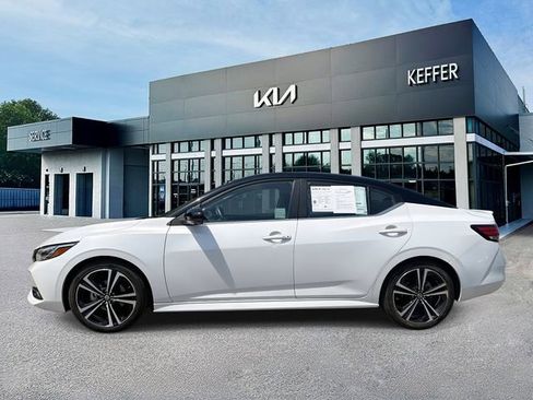Used 2021 Nissan Sentra SR w/ SR Premium Package FWD image 5