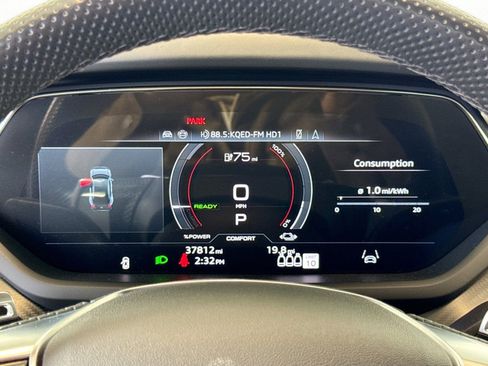 Used 2024 Audi RS e-tron GT image 12